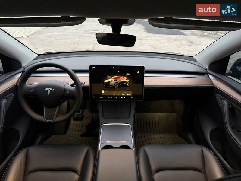 Внедорожник / Кроссовер Tesla Model Y 2024 в Запорожье