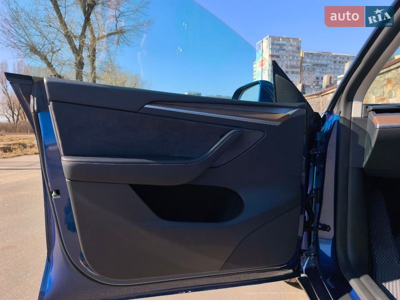 Позашляховик / Кросовер Tesla Model Y 2024 в Дніпрі