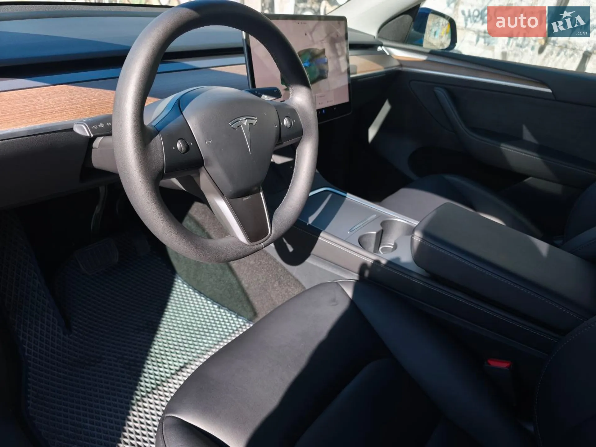2024 Tesla Model Y - мініатюра 17