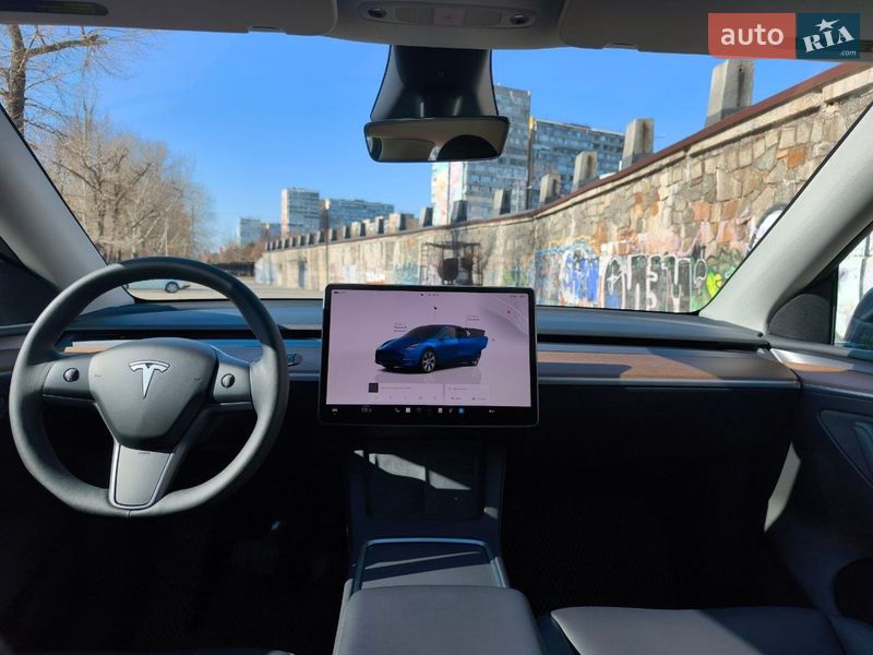 Позашляховик / Кросовер Tesla Model Y 2024 в Дніпрі