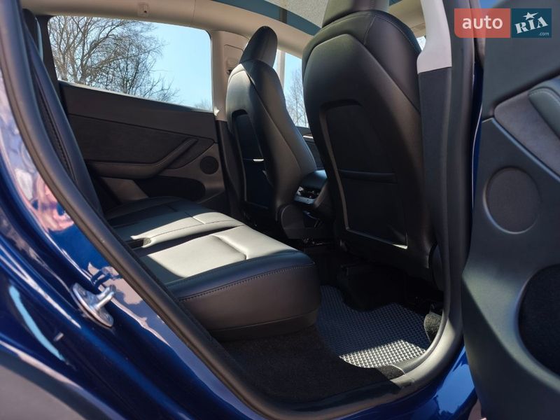 Позашляховик / Кросовер Tesla Model Y 2024 в Дніпрі