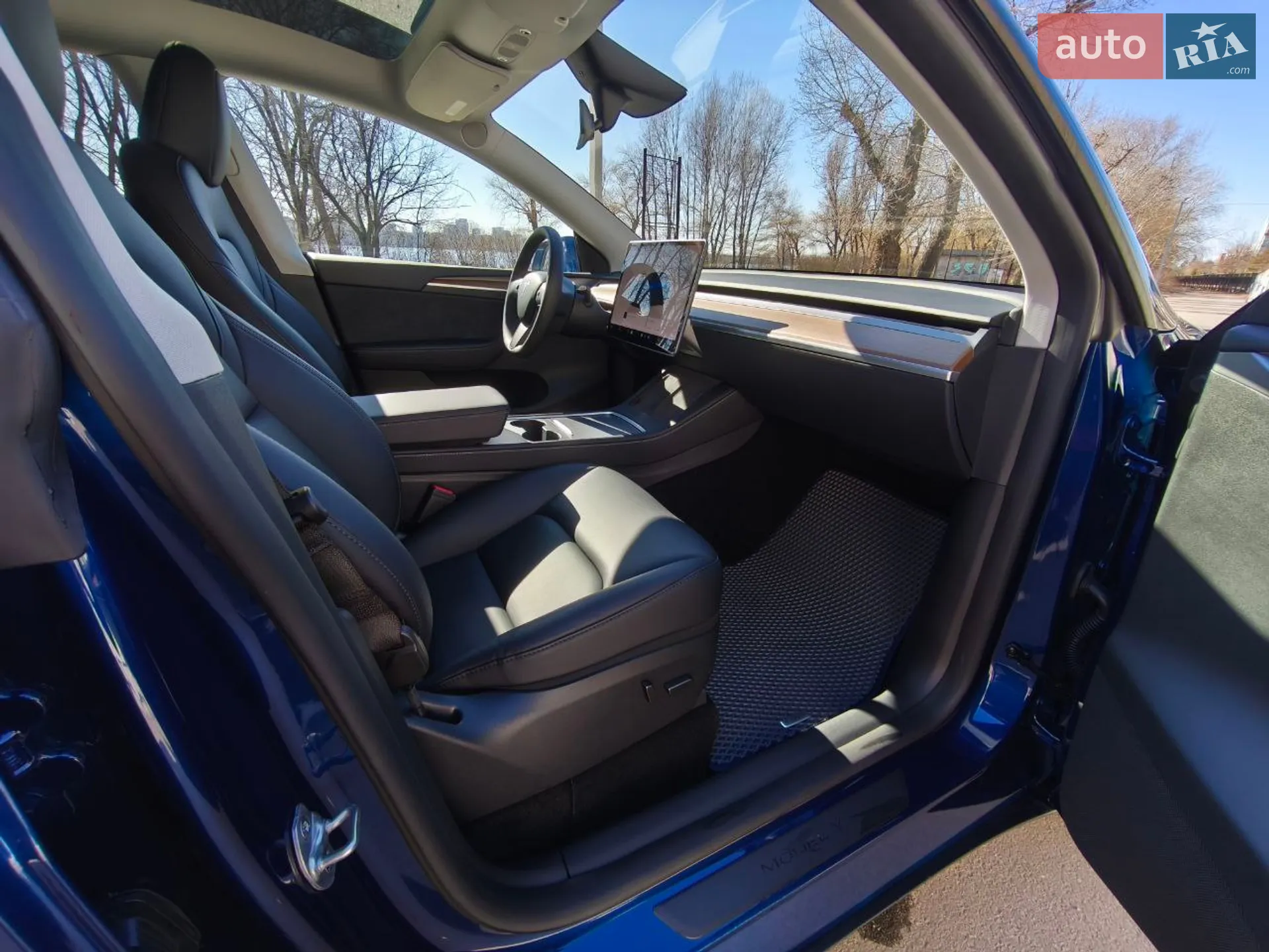 2024 Tesla Model Y - мініатюра 24