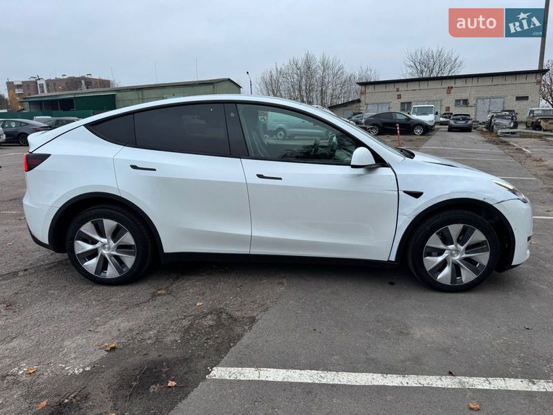 Позашляховик / Кросовер Tesla Model Y 2023 в Рівному