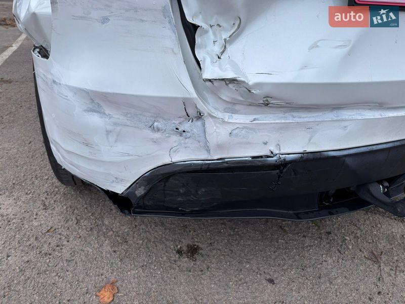 Позашляховик / Кросовер Tesla Model Y 2023 в Рівному