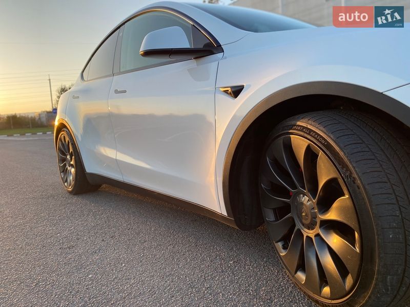 Позашляховик / Кросовер Tesla Model Y 2022 в Рівному фото 25 Позашляховик / Кросовер Tesla Model Y 2022 в Рівному