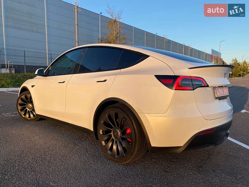 Позашляховик / Кросовер Tesla Model Y 2022 в Рівному фото 12 Позашляховик / Кросовер Tesla Model Y 2022 в Рівному