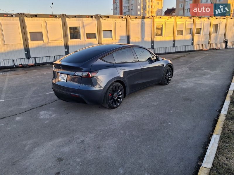 Внедорожник / Кроссовер Tesla Model Y 2020 в Буче