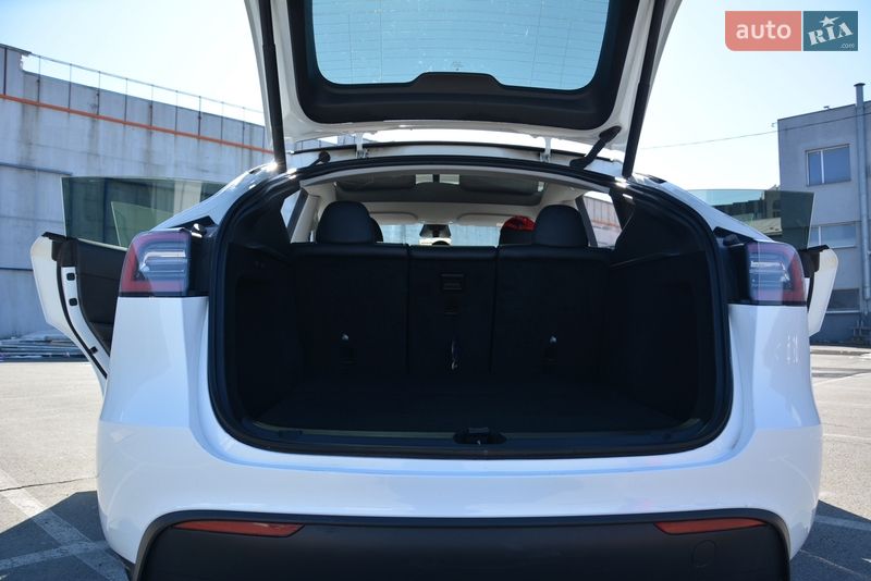 Внедорожник / Кроссовер Tesla Model Y 2022 в Киеве фото 11 Внедорожник / Кроссовер Tesla Model Y 2022 в Киеве