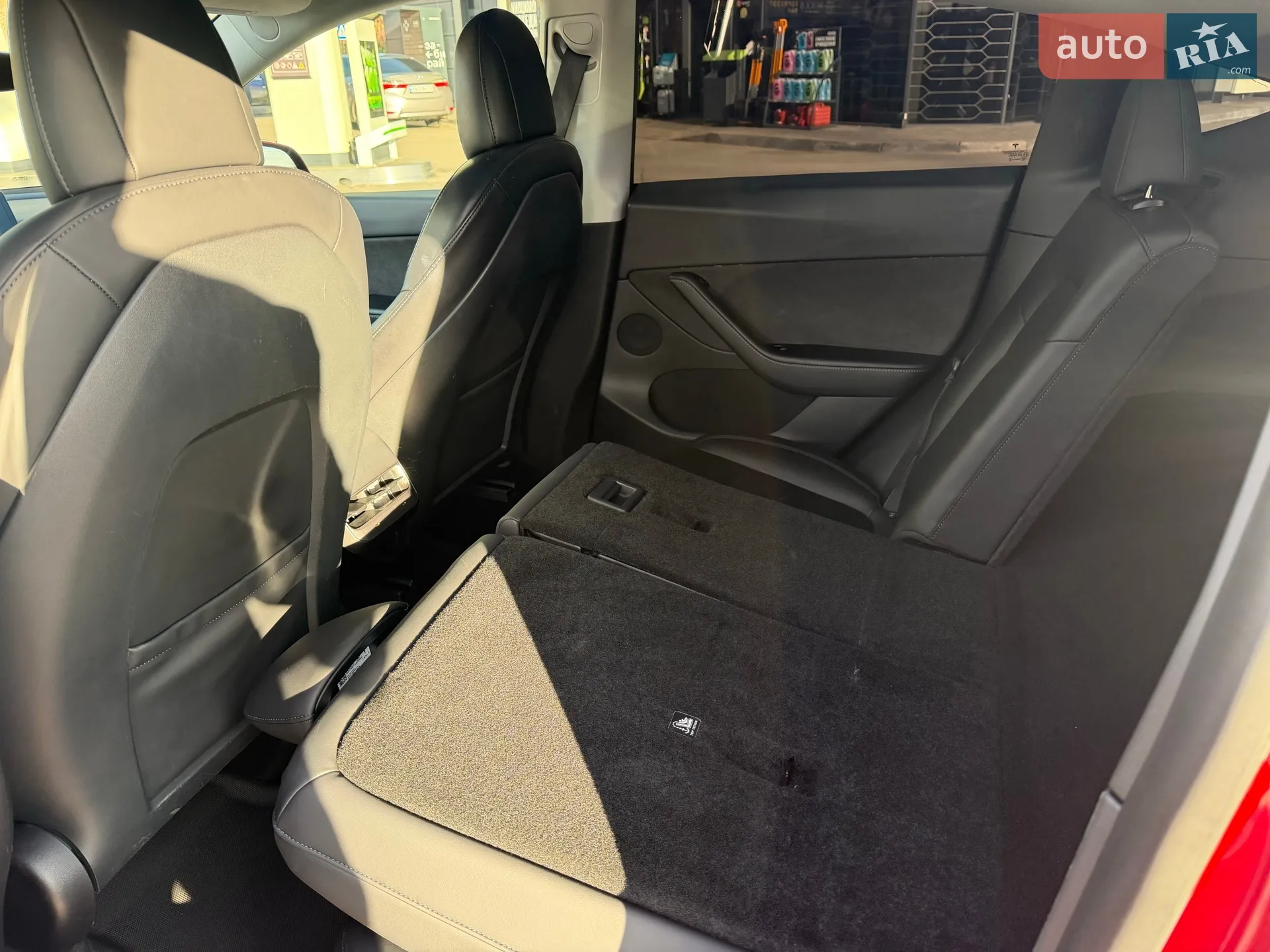 2020 Tesla Model Y - мініатюра 36