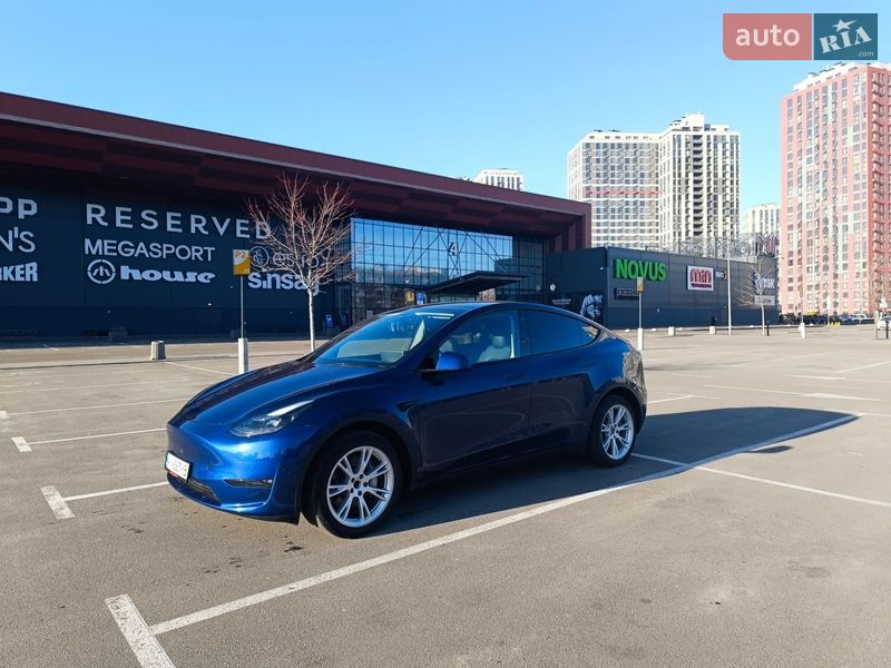 Внедорожник / Кроссовер Tesla Model Y 2022 в Киеве