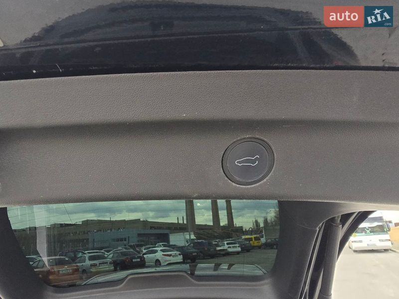 Позашляховик / Кросовер Tesla Model Y 2021 в Дніпрі