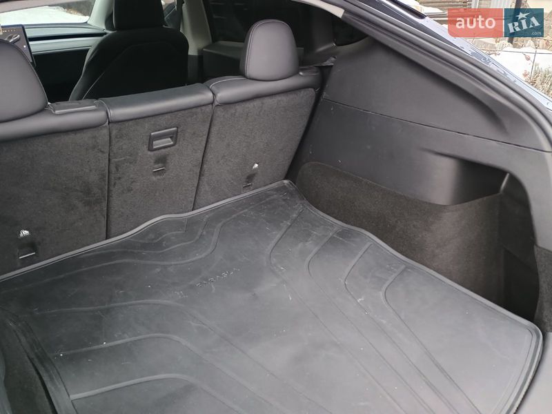 Позашляховик / Кросовер Tesla Model Y 2022 в Самборі