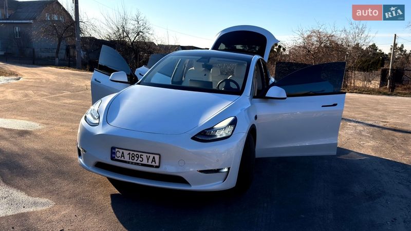 Позашляховик / Кросовер Tesla Model Y 2020 в Києві фото 10 Позашляховик / Кросовер Tesla Model Y 2020 в Києві