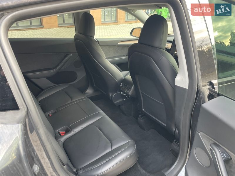 Внедорожник / Кроссовер Tesla Model Y 2024 в Львове