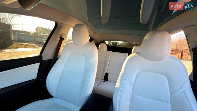 Позашляховик / Кросовер Tesla Model Y 2020 в Києві фото 30 Позашляховик / Кросовер Tesla Model Y 2020 в Києві