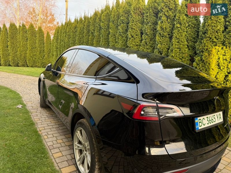 Позашляховик / Кросовер Tesla Model Y 2022 в Львові