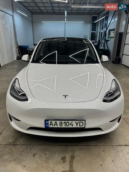 Внедорожник / Кроссовер Tesla Model Y 2023 в Киеве