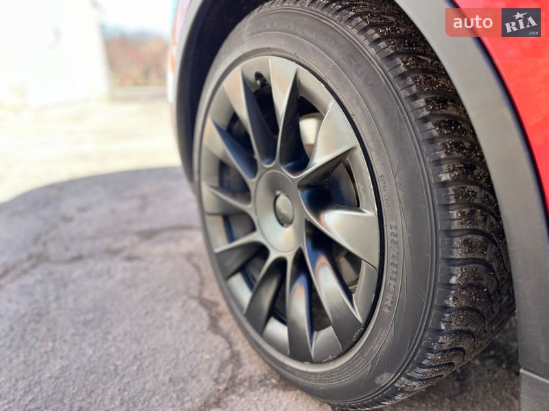 Внедорожник / Кроссовер Tesla Model Y 2020 в Виннице