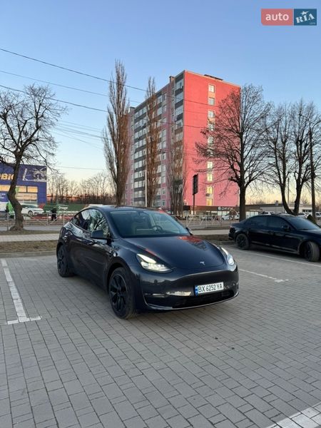 Позашляховик / Кросовер Tesla Model Y 2024 в Хмельницькому