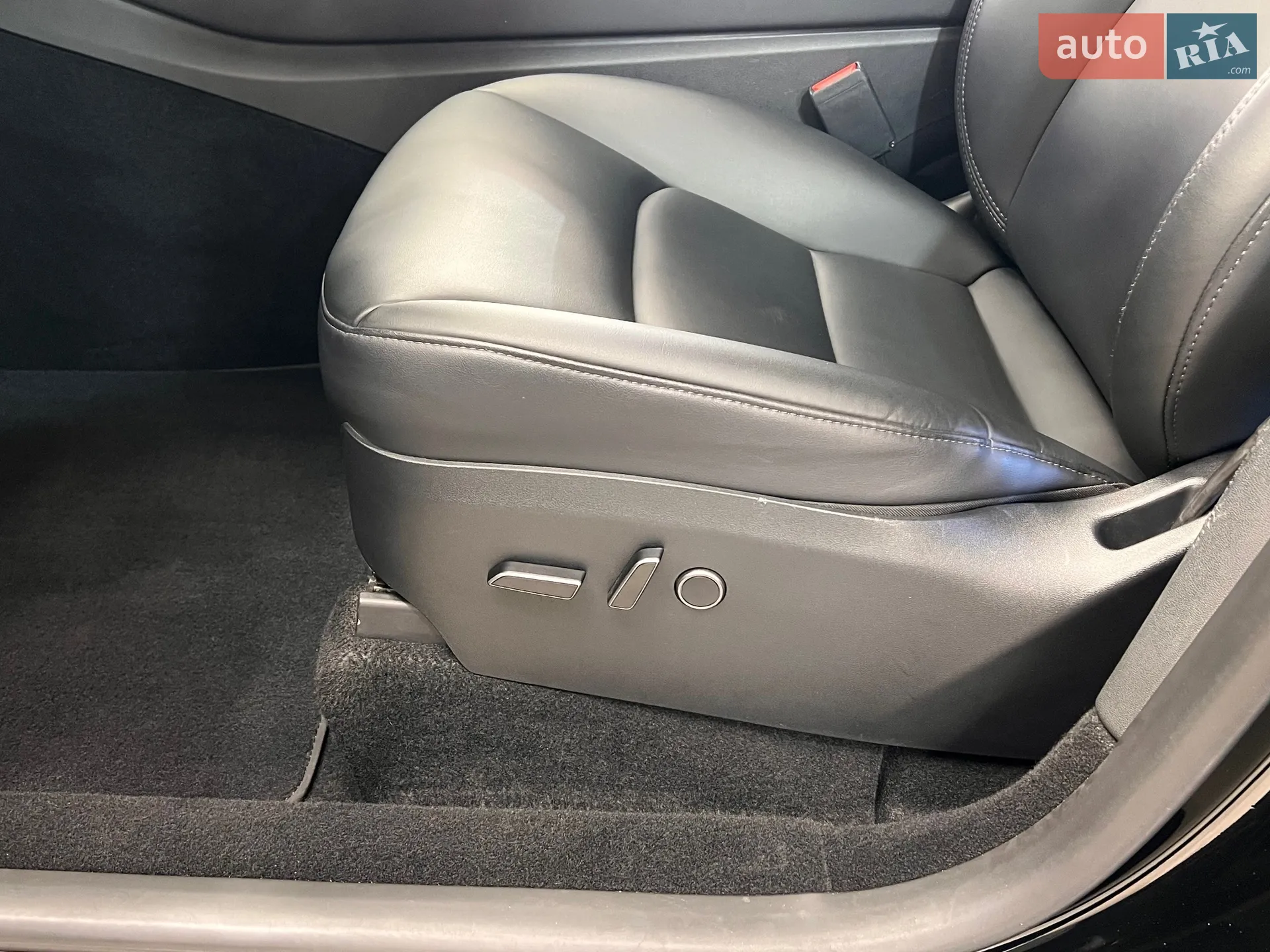 2023 Tesla Model Y - мініатюра 9