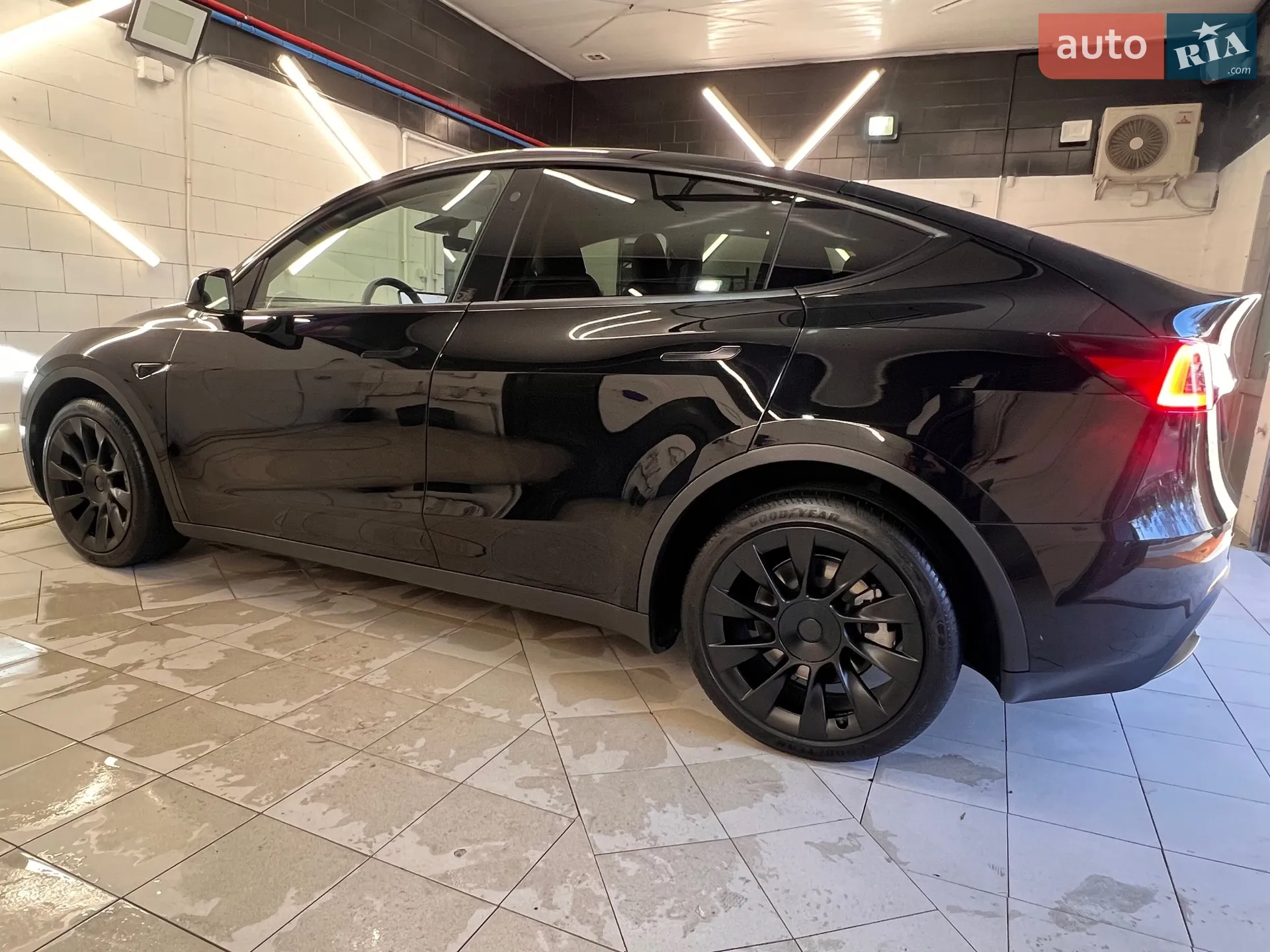 2023 Tesla Model Y - мініатюра 23