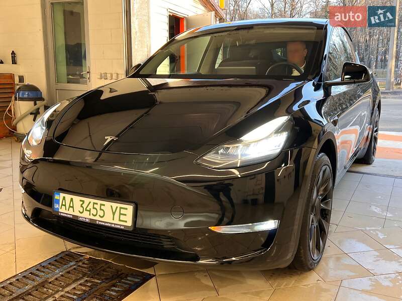 Позашляховик / Кросовер Tesla Model Y 2023 в Києві