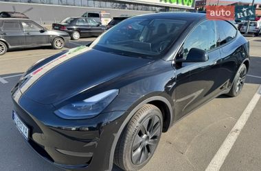 Внедорожник / Кроссовер Tesla Model Y 2024 в Киеве