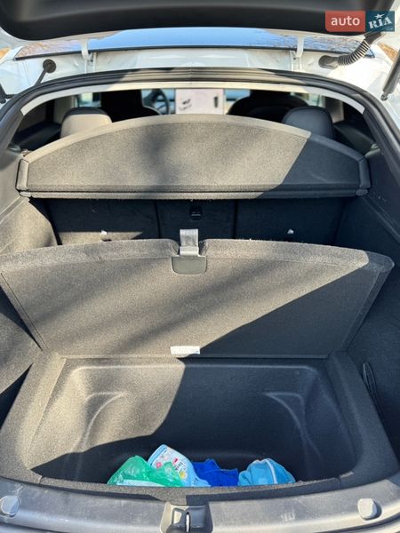 Внедорожник / Кроссовер Tesla Model Y 2023 в Львове