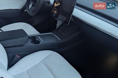 Внедорожник / Кроссовер Tesla Model Y 2021 в Ровно