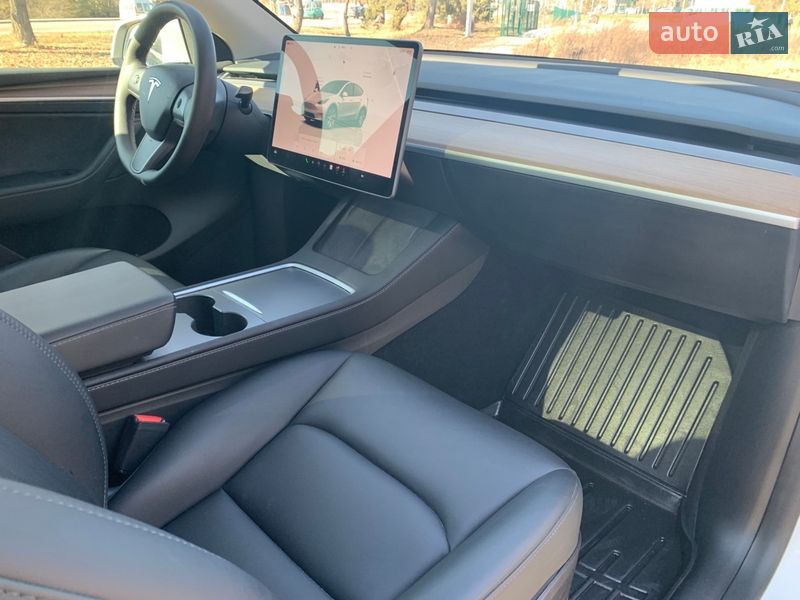 Позашляховик / Кросовер Tesla Model Y 2023 в Києві фото 11 Позашляховик / Кросовер Tesla Model Y 2023 в Києві