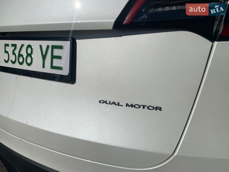 Позашляховик / Кросовер Tesla Model Y 2023 в Києві фото 35 Позашляховик / Кросовер Tesla Model Y 2023 в Києві