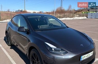 Внедорожник / Кроссовер Tesla Model Y 2024 в Ровно