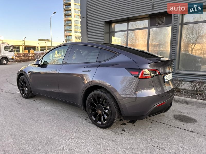 Позашляховик / Кросовер Tesla Model Y 2023 в Дніпрі