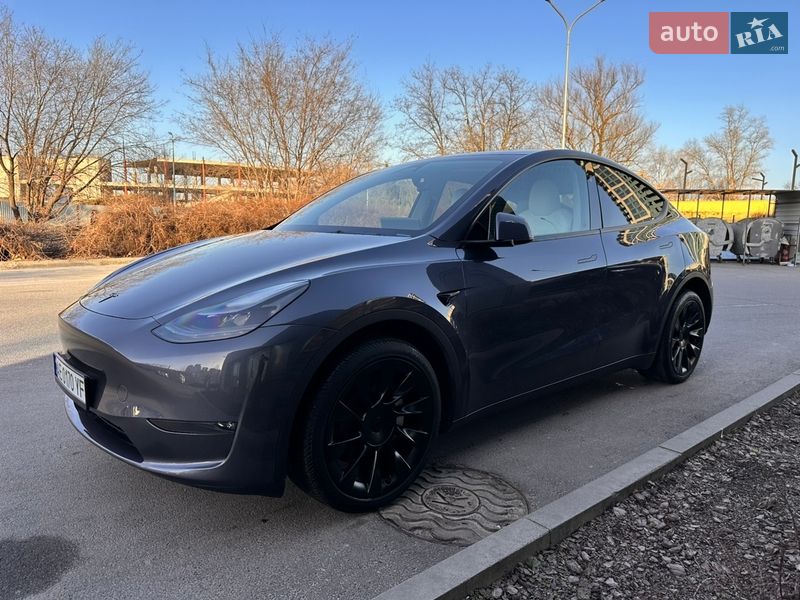 Позашляховик / Кросовер Tesla Model Y 2023 в Дніпрі