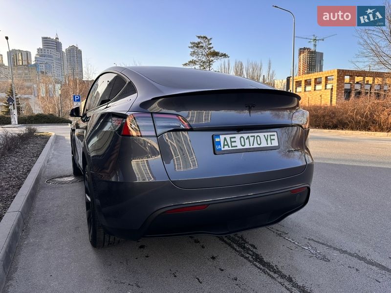 Позашляховик / Кросовер Tesla Model Y 2023 в Дніпрі