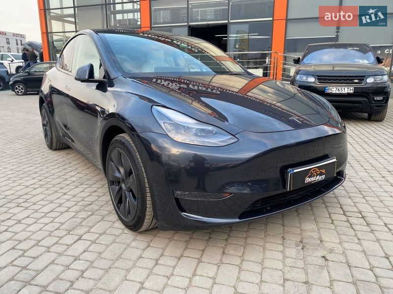 Tesla Model Y 2025 Tesla Model Y 2025