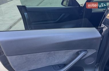 Внедорожник / Кроссовер Tesla Model Y 2022 в Ужгороде