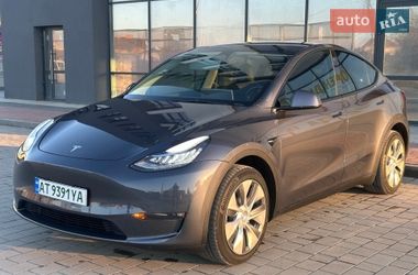Позашляховик / Кросовер Tesla Model Y 2023 в Івано-Франківську