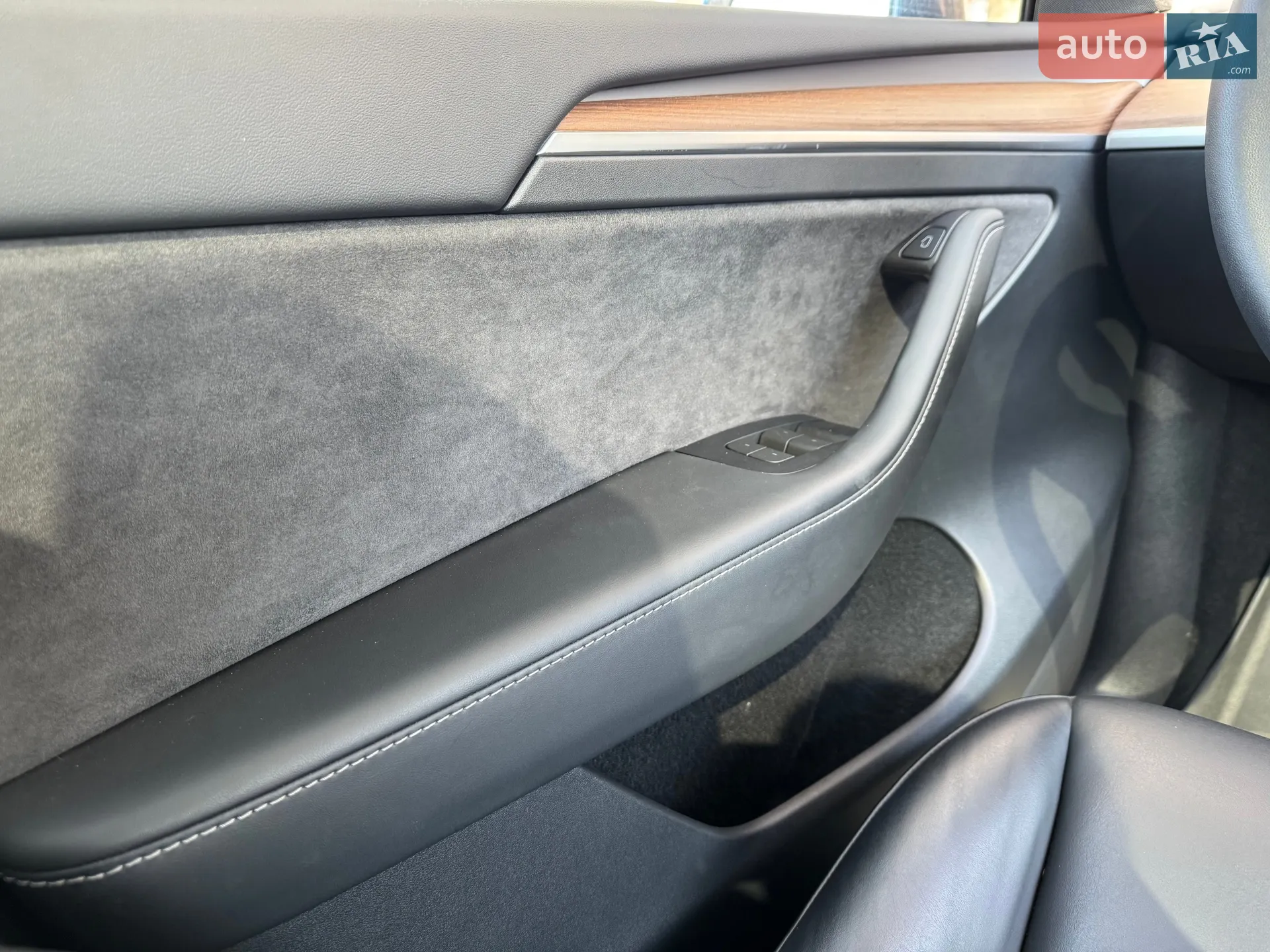 2024 Tesla Model Y - мініатюра 27