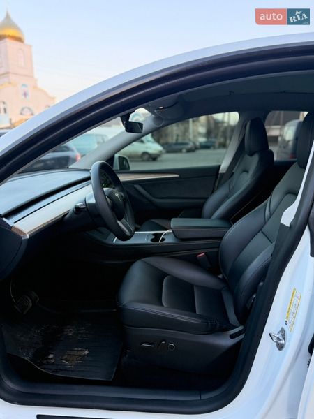 Внедорожник / Кроссовер Tesla Model Y 2022 в Луцке