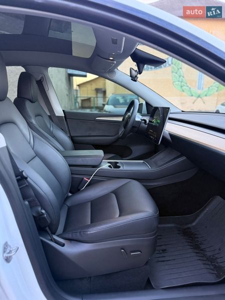 Внедорожник / Кроссовер Tesla Model Y 2022 в Луцке