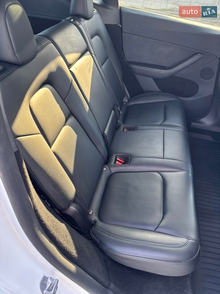 Позашляховик / Кросовер Tesla Model Y 2023 в Тернополі