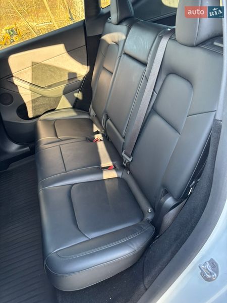 Позашляховик / Кросовер Tesla Model Y 2023 в Тернополі