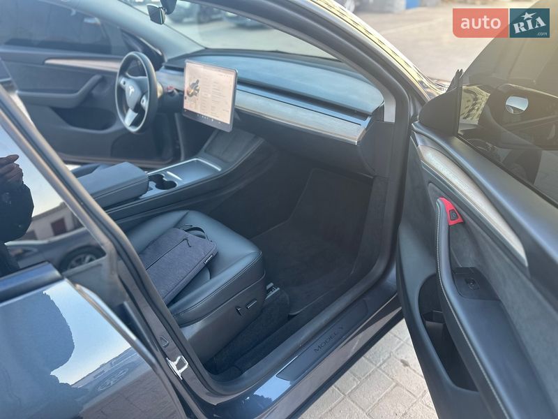 Внедорожник / Кроссовер Tesla Model Y 2023 в Хмельницком