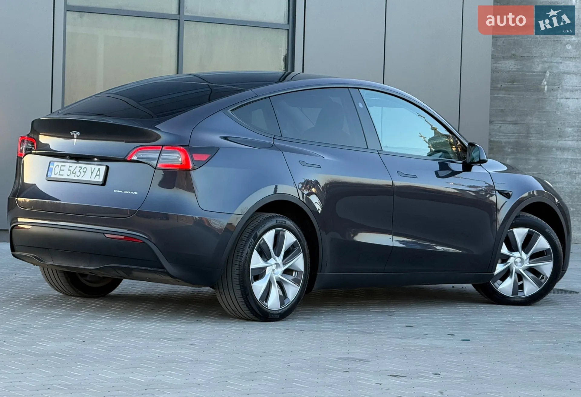 2024 Tesla Model Y - мініатюра 4