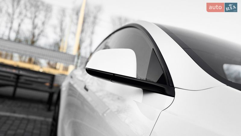 Внедорожник / Кроссовер Tesla Model Y 2023 в Ровно