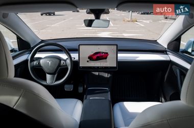 Внедорожник / Кроссовер Tesla Model Y 2022 в Киеве