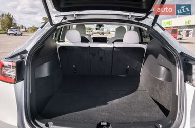 Внедорожник / Кроссовер Tesla Model Y 2022 в Киеве