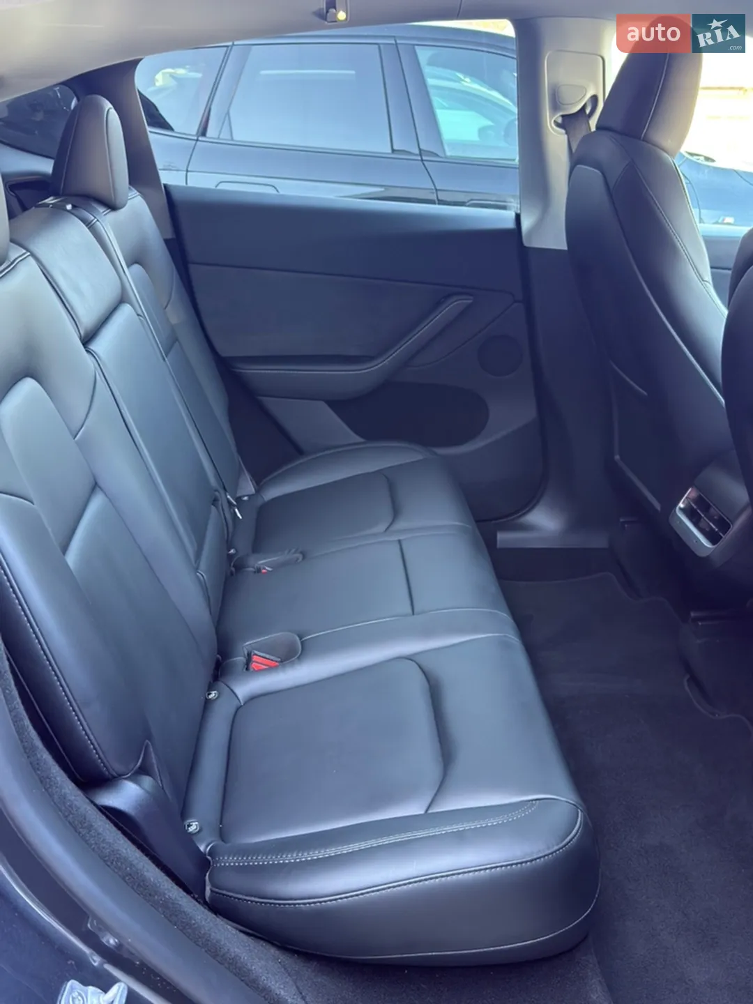 2024 Tesla Model Y - мініатюра 20