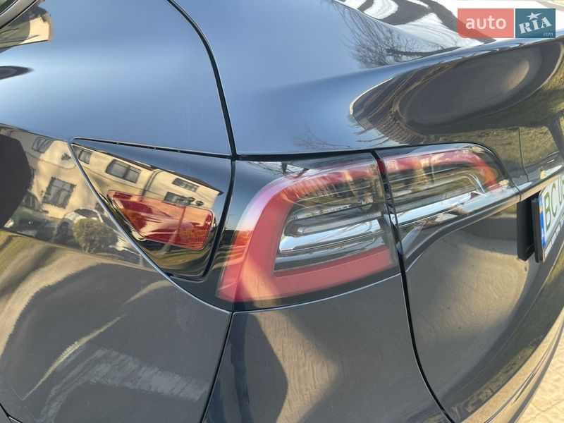 Внедорожник / Кроссовер Tesla Model Y 2024 в Стрые